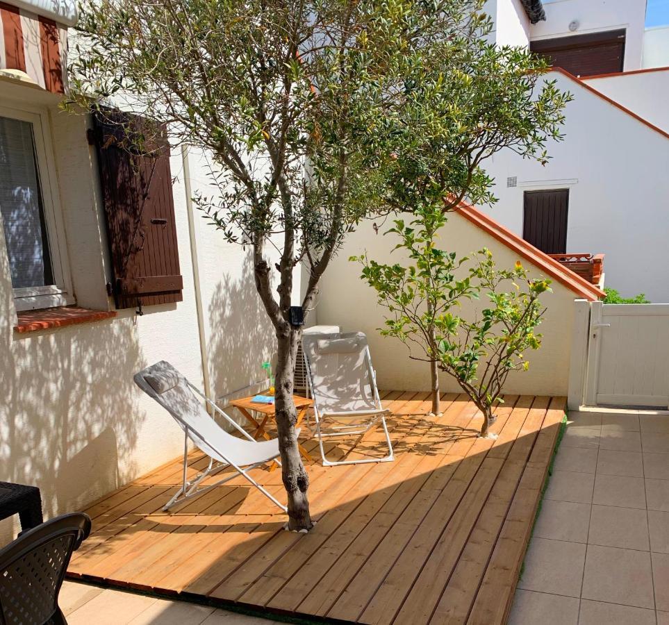 Les Marines III: Seaside Comfort with Garden Apartment Le Barcares Exterior photo